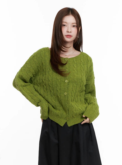Loose-Fit Cable Knit Cardigan CG521