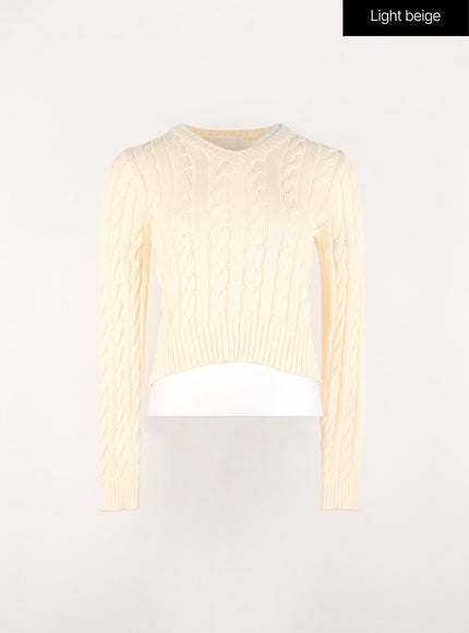 cable-knit-v-neck-sweater-in301 / Light beige