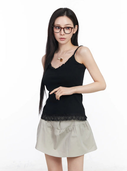 lace-ruffle-trim-v-neck-tank-cm518 / Black
