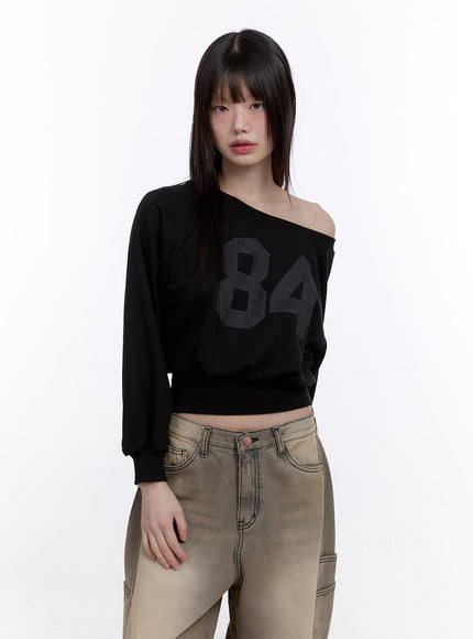 84 Graphic One-Shoulder Cropped Sweatshirt CF512