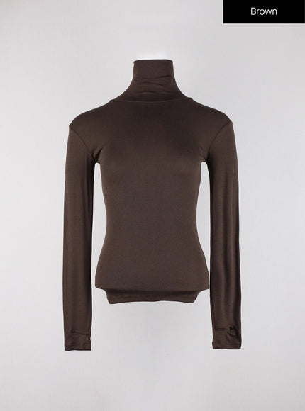 slim-fit-turtleneck-top-with-thumb-hole-sleeve-od327 / Brown