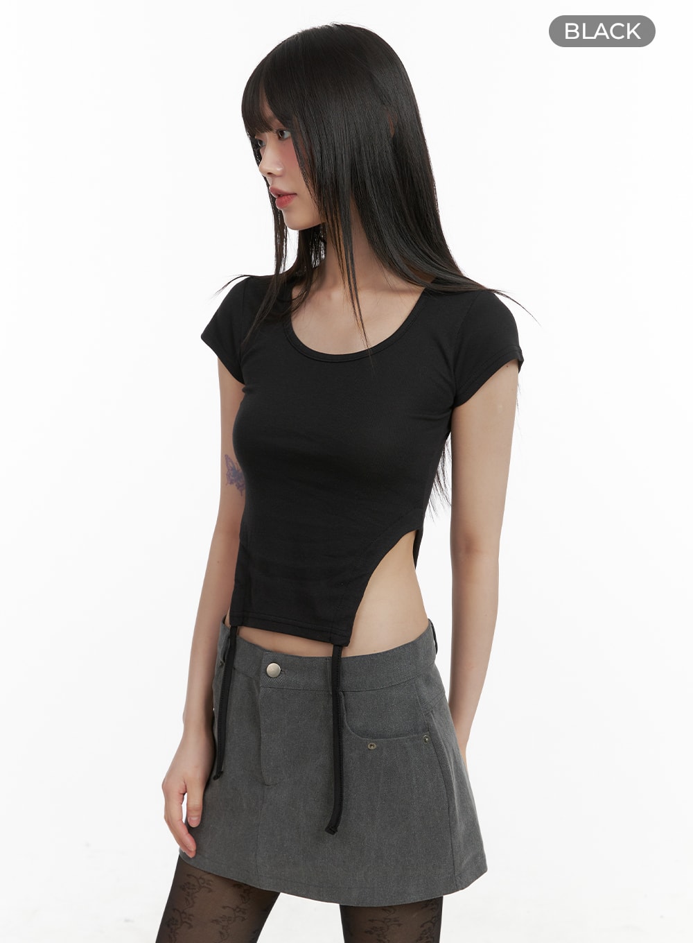 side-slit-round-neck-tee-ca422 / Black