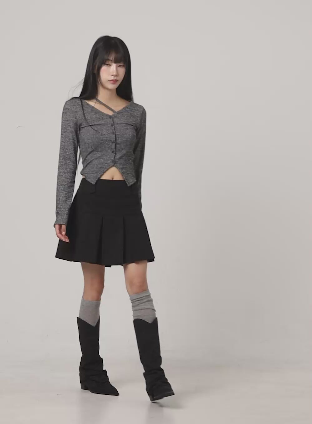 V-Neck Buttoned Crop Cardigan CG430