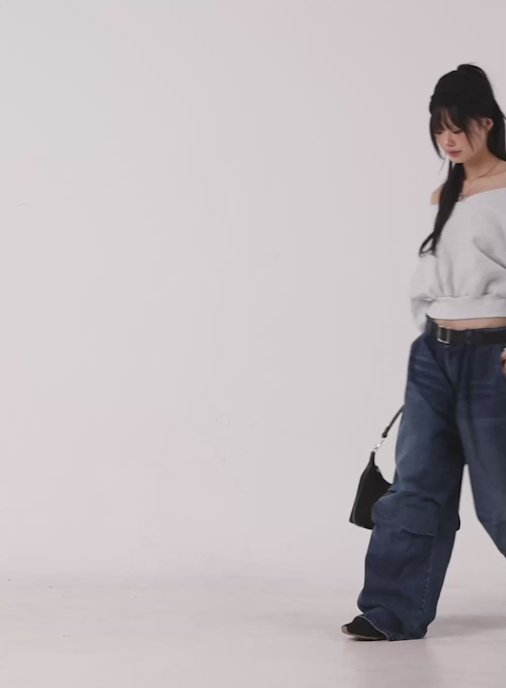 Trendy Off-Shoulder Cropped Sweatshirt ID402