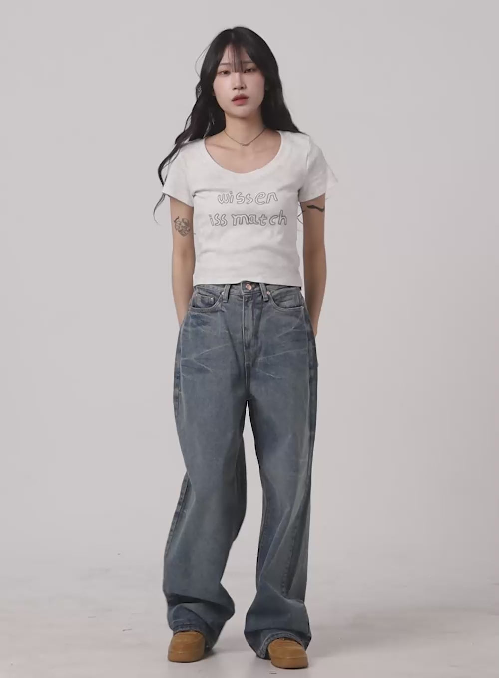 Relaxed Washed Wide Fit Jeans CA408