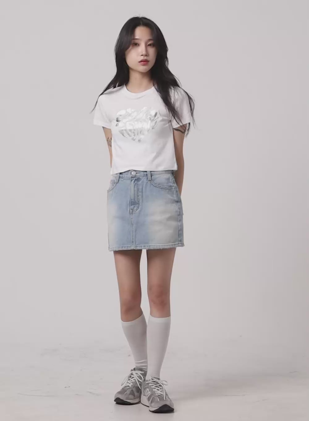 Graphic Crop Tee CM426