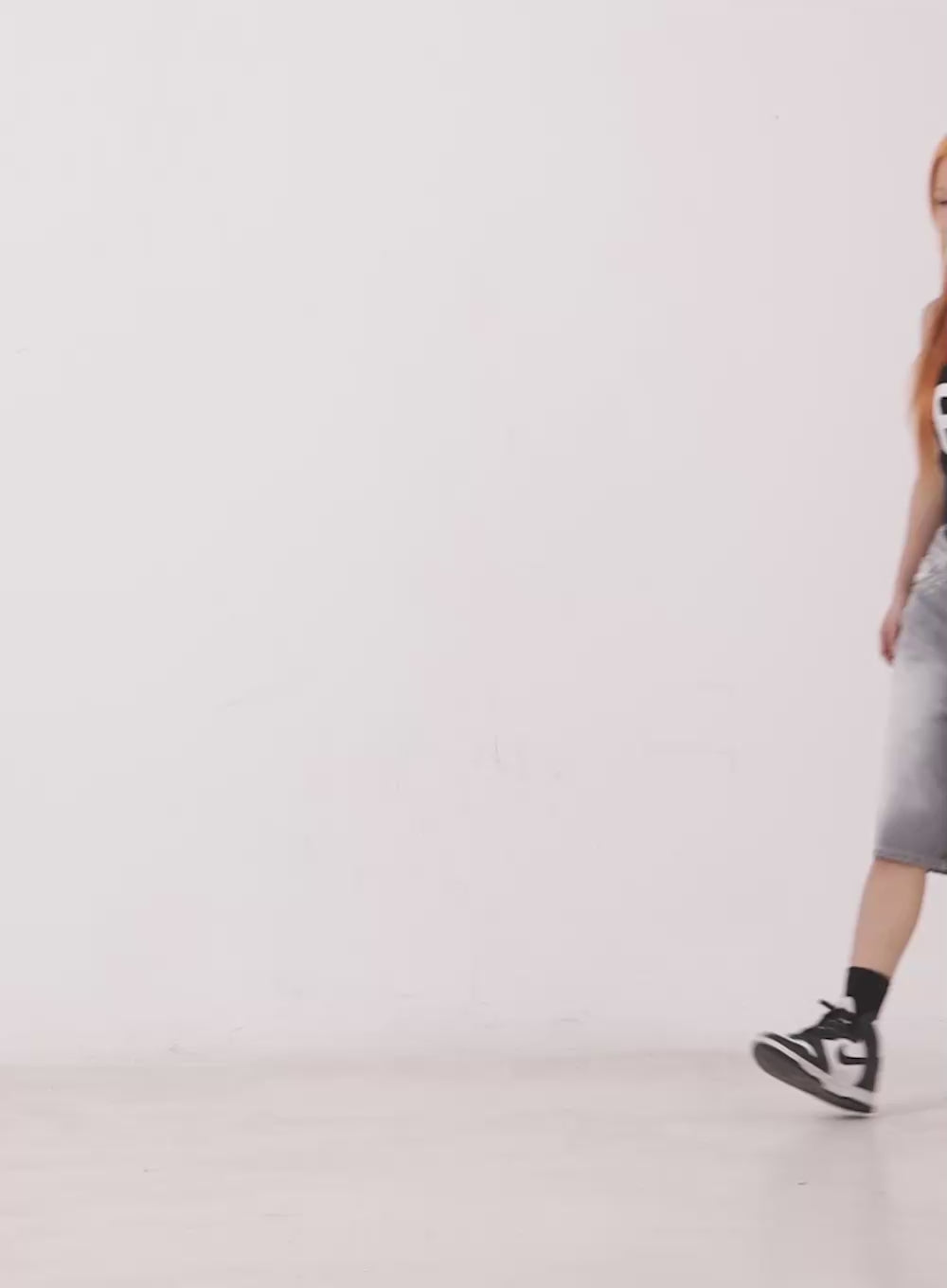 Graphic Square-Neck Tank Top CU502