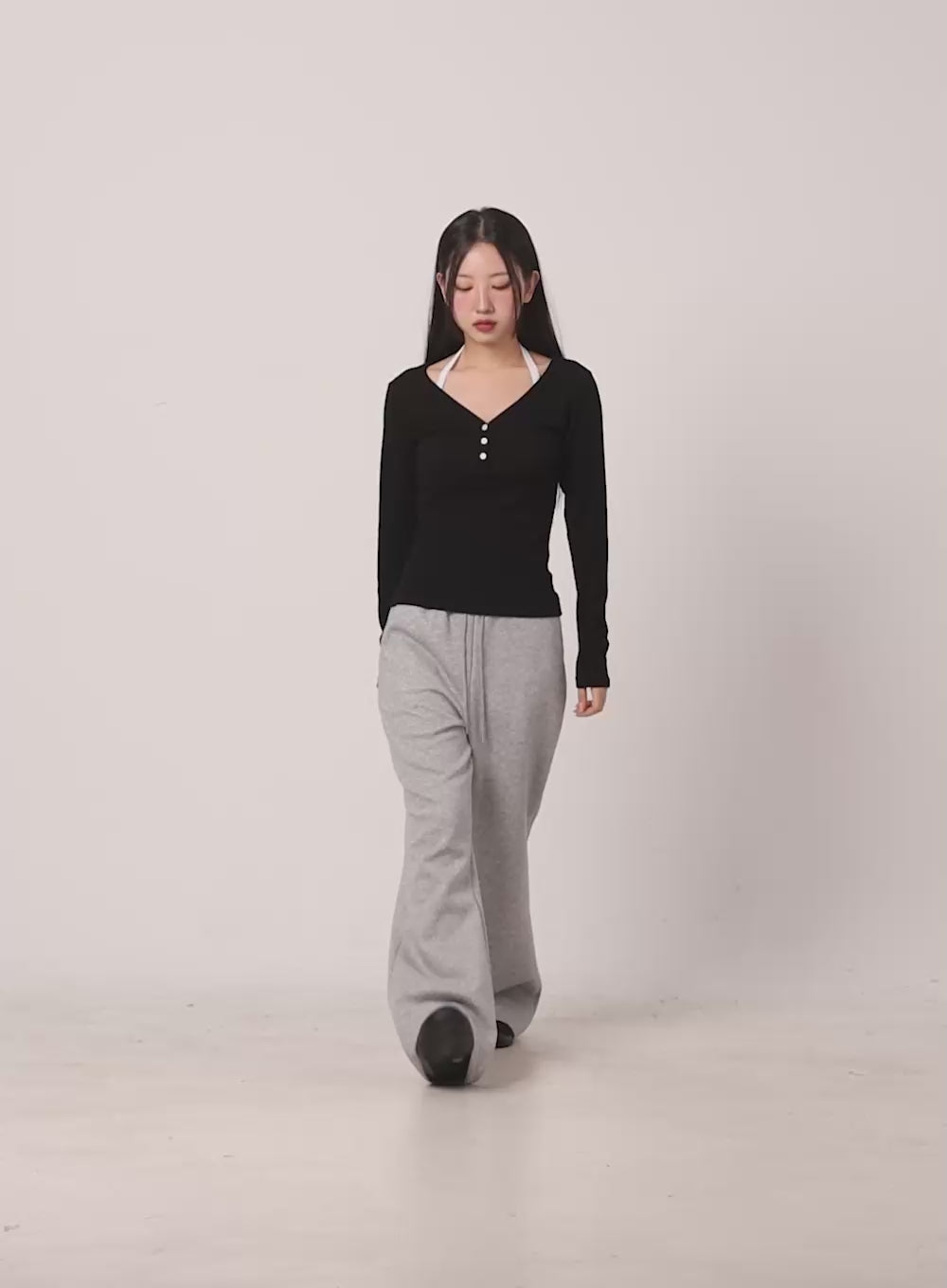 Buttoned V-Neck Long-Sleeve Top IF510