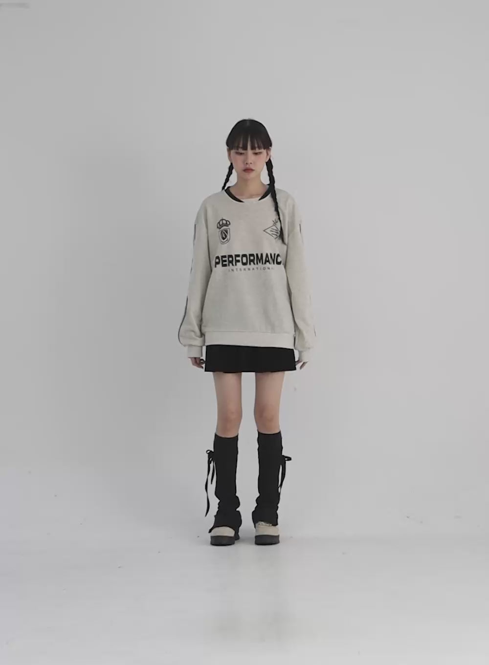 Loose Fit Graphic Sweatshirt CO330