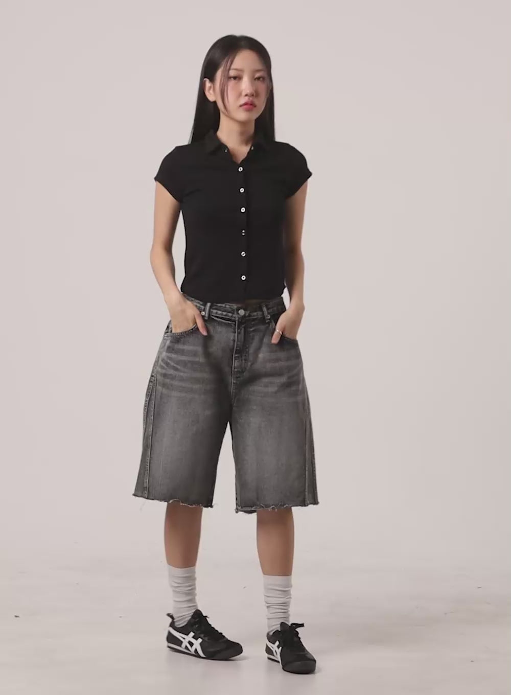 Buttoned Collar Crop Tee CU405