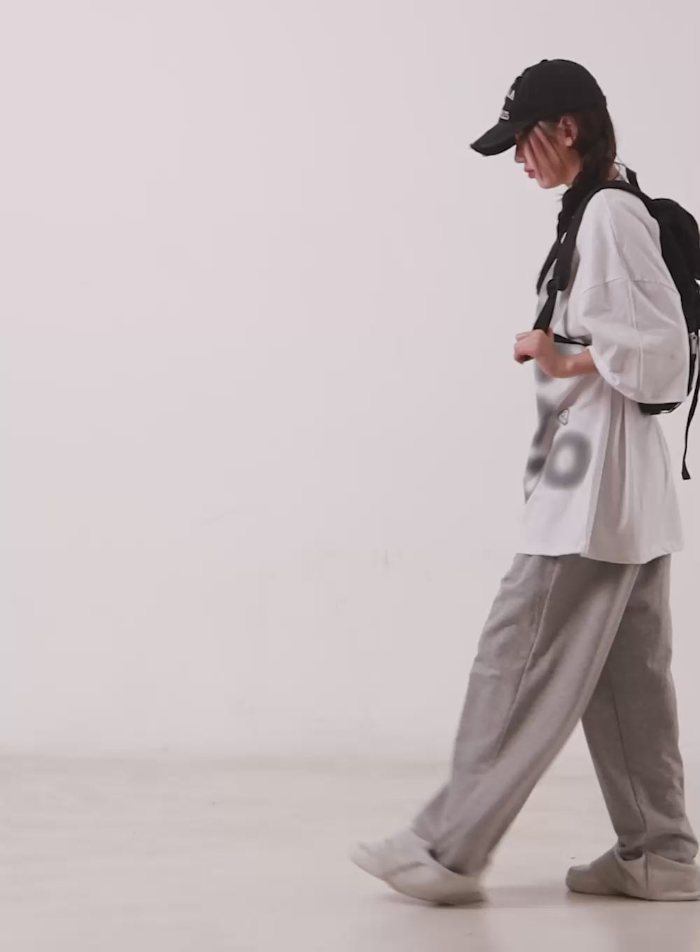 Stud Roll-Up Wide-Fit Sweatpants CA529