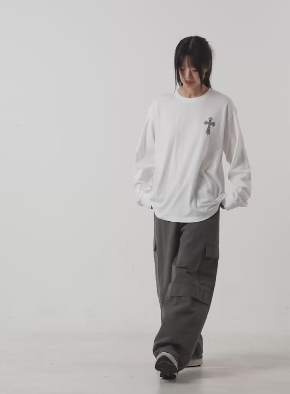 Relaxed Fit Cargo Pants CS410