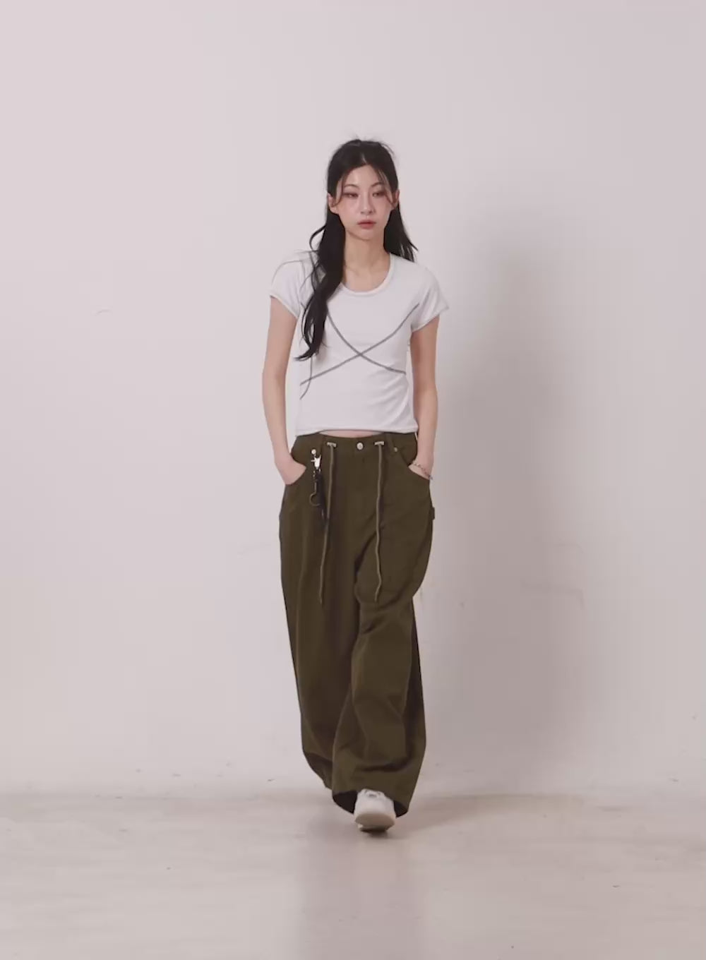 Wide-Leg Cargo Pants CA514