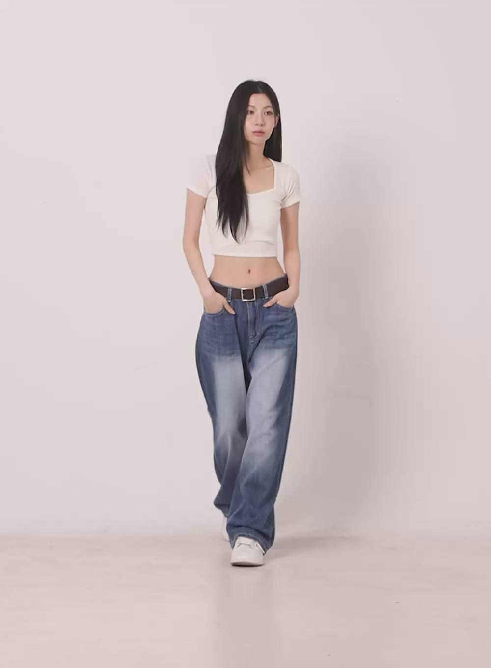 Heart-Neck Crop Top IY516