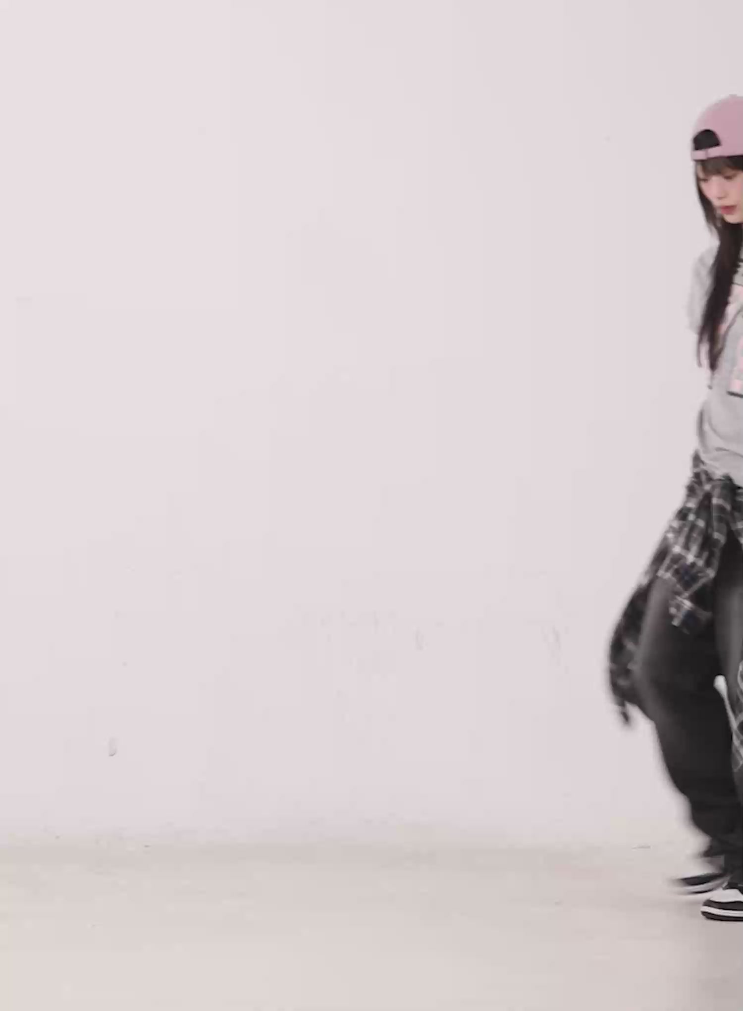 Gayeon Washed Wide-Leg Jeans CG507