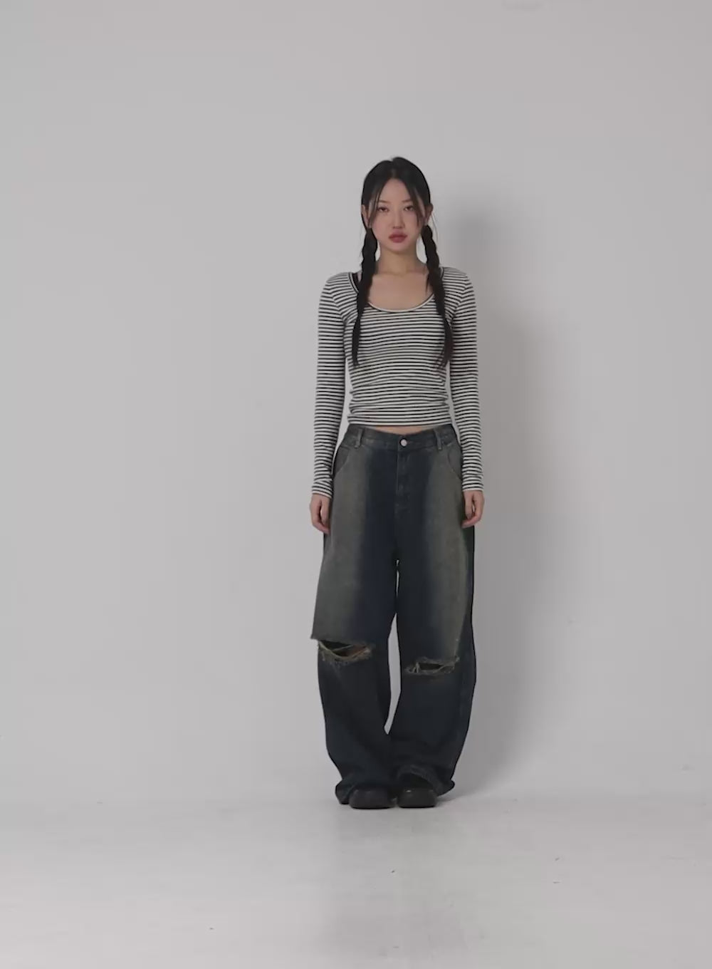 Destroyed Washed Wide Leg Jeans CN324