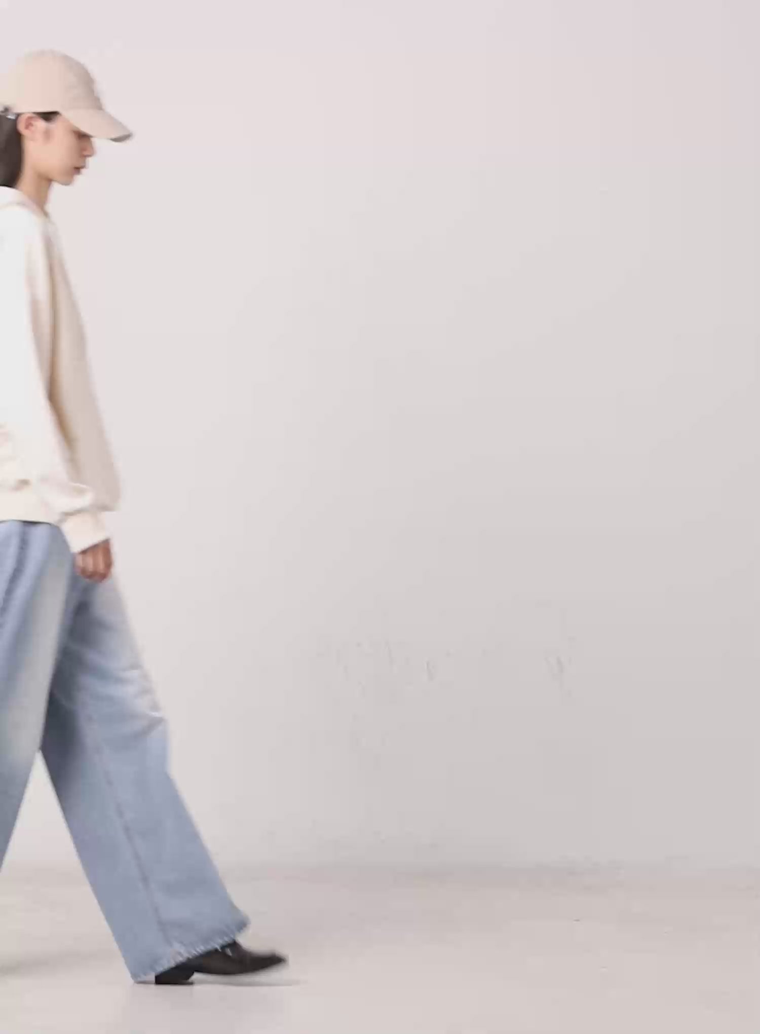 Ramos Washed Wide-Leg Jeans IS516