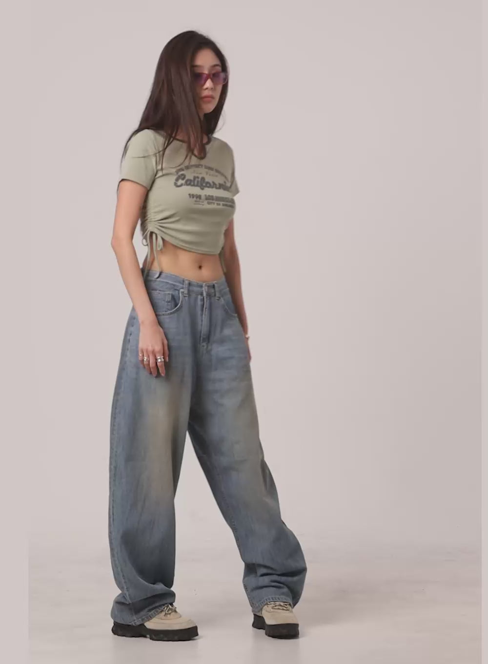 Low Rise Wide Fit Baggy Jeans CU421