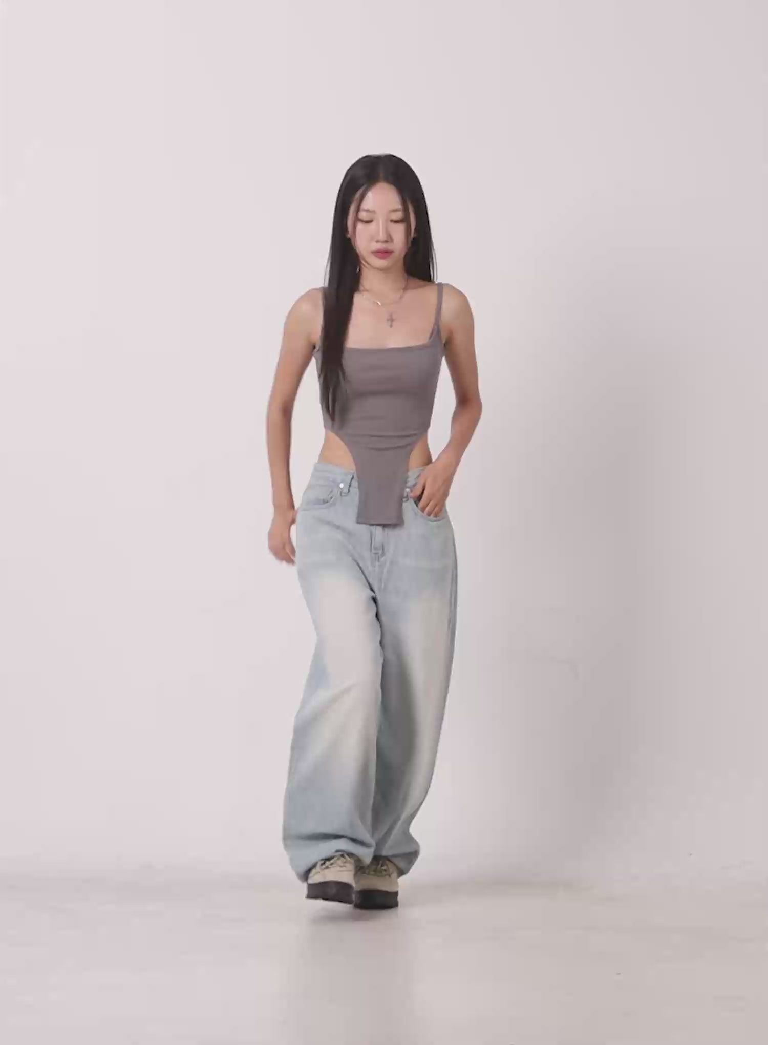 Yuri Washed Wide-Leg Jeans CU526