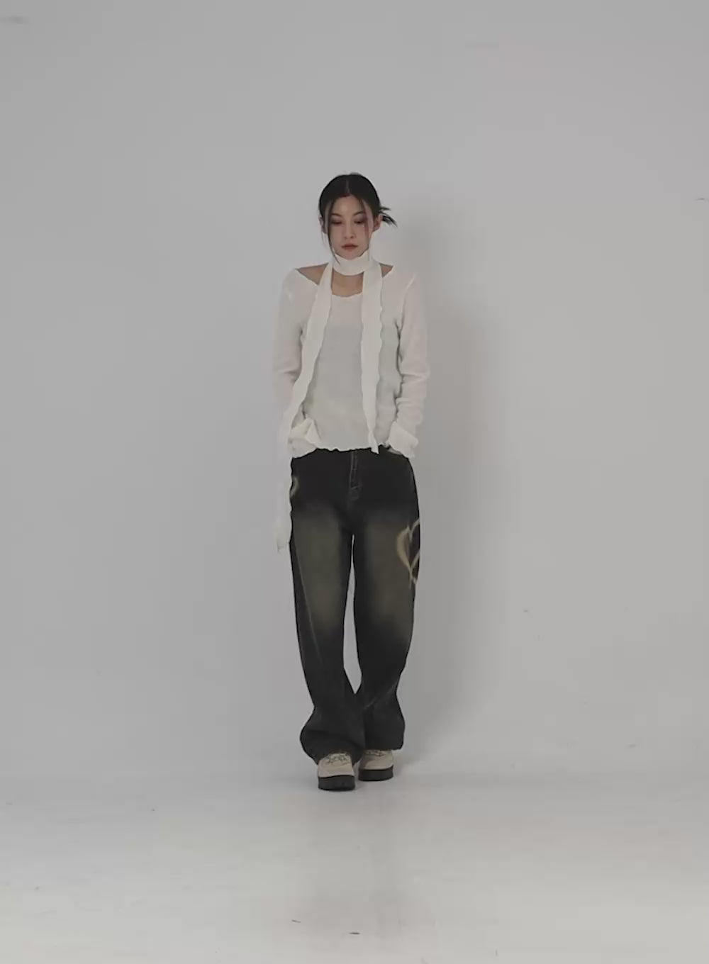 Heart-Bleached Wide Leg Jeans IN308