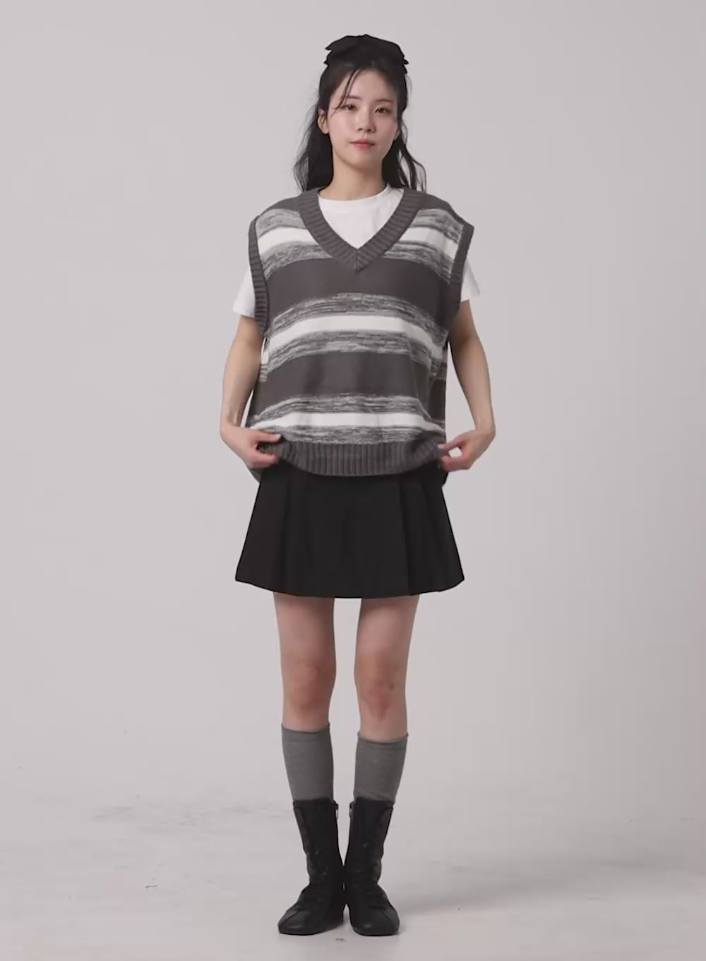 Oversized Striped Knit Sweater Vest OM419