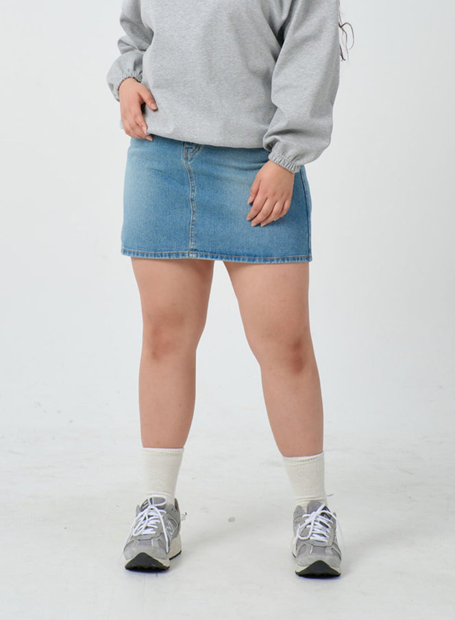 Plus Light Washed Mini Denim Skirt ID27