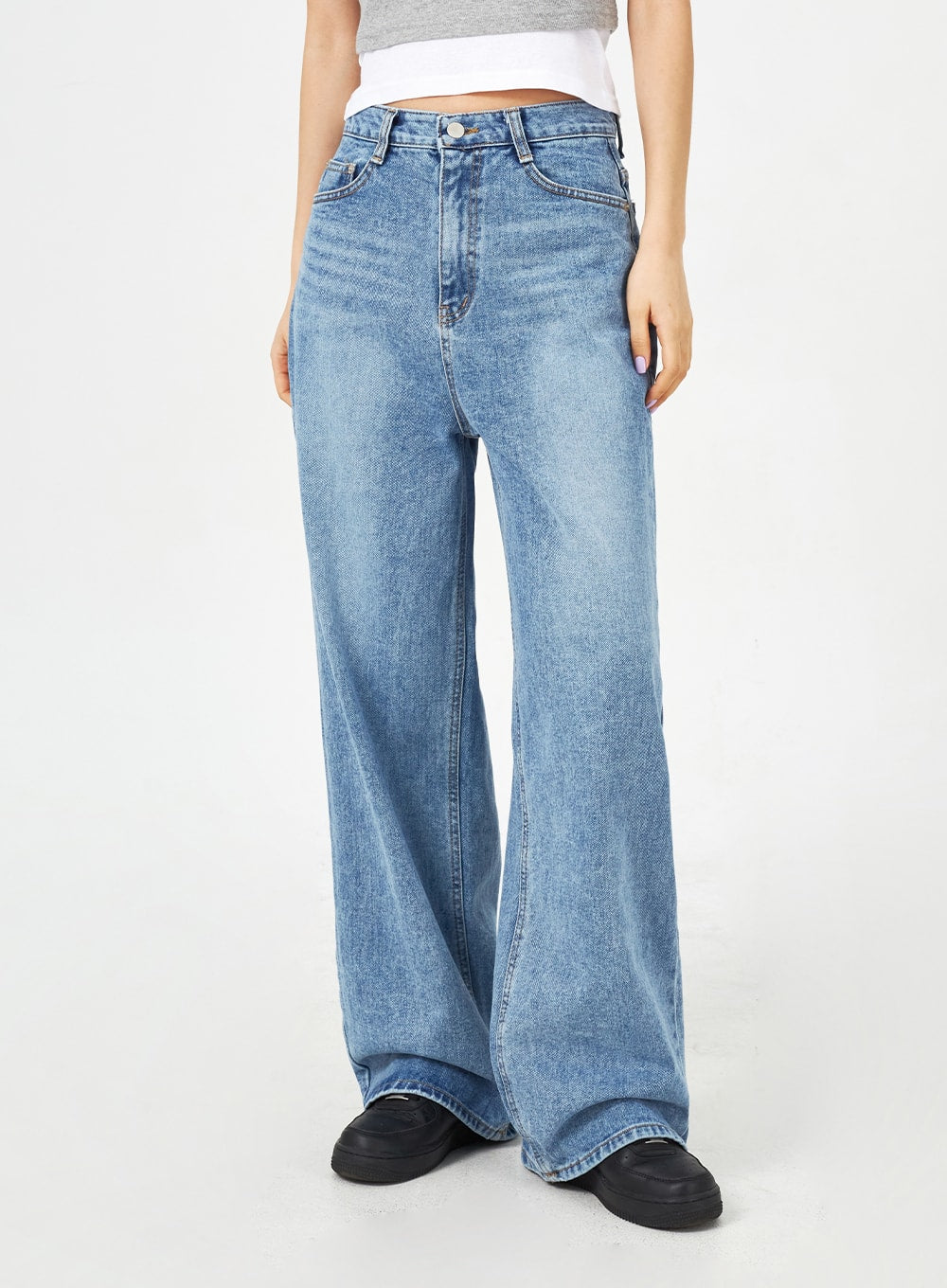 Mid-Wash Bootcut Jeans CM323