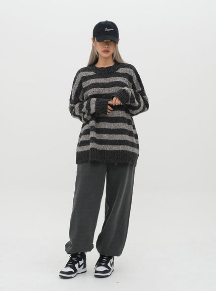 Stripped Loose Fit Knit Sweater J18