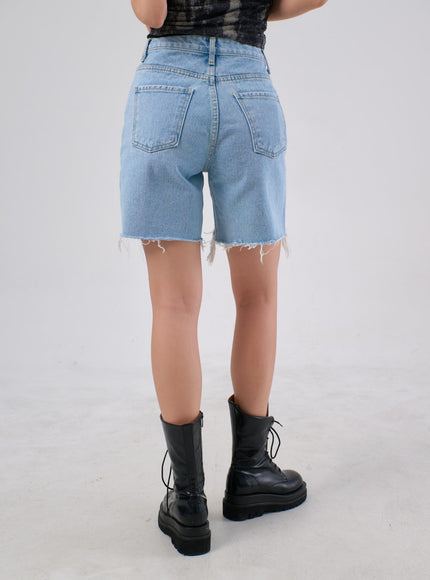 Ripped Denim Bermuda Shorts IA305