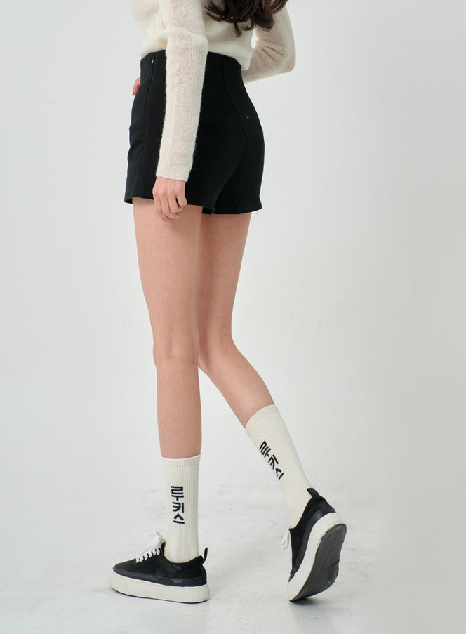 Lewkiss Korean Lettering Socks IO19