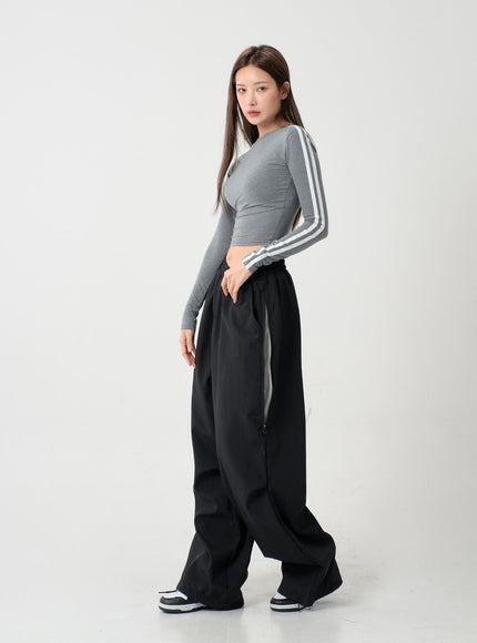 Unique Side Zipper Detailing Wide Bending Pants IS07