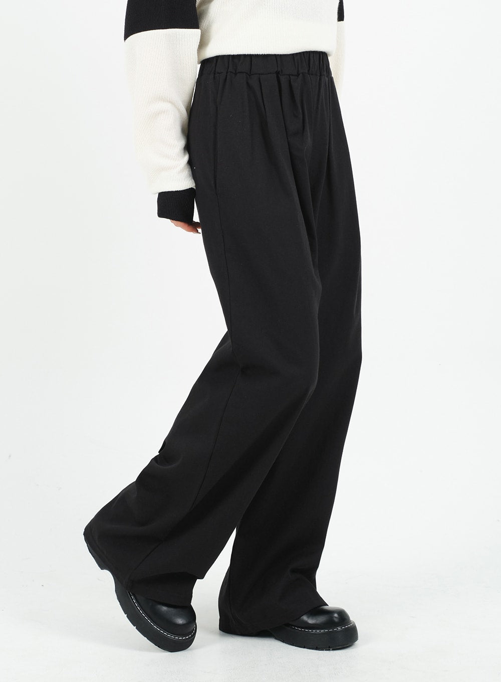 Mid-rise Wide Banded Cotton Pants CA08