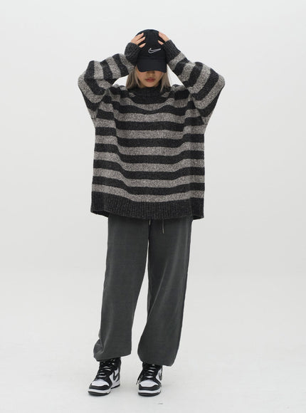 Stripped Loose Fit Knit Sweater J18