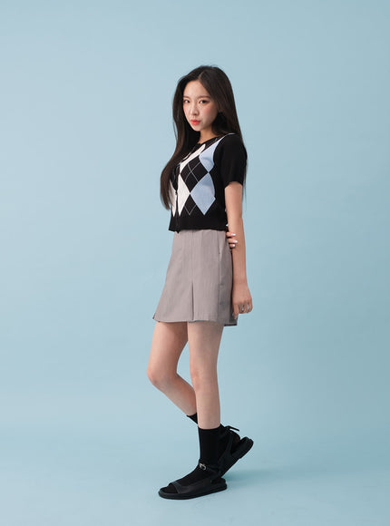 Sheer Ribbed Socks BY27