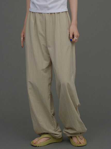 Loose Fit Banded Pants CA04
