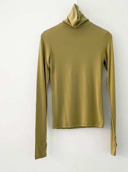 Winter Turtleneck Tee With Thumb Holes