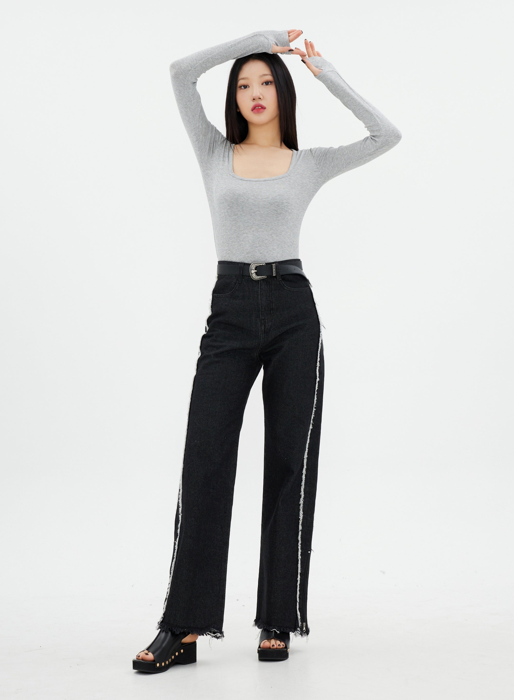 Lewkin Basic  Jeans with Side Tassel Detail K2302