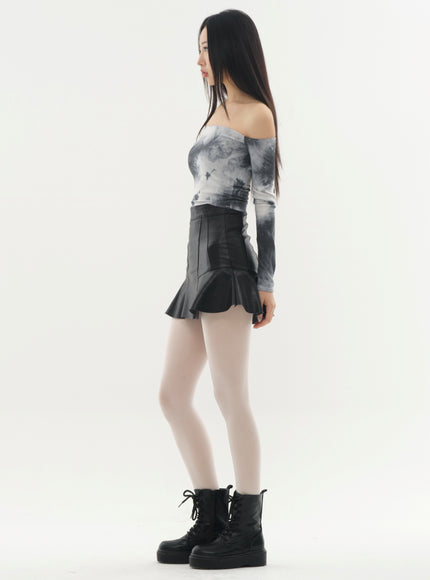 Faux Leather Flared Hem Mini Skirt #Original Kpop #1216142