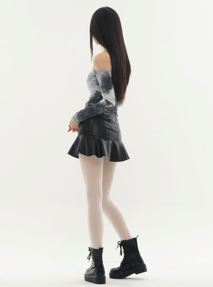 Faux Leather Flared Hem Mini Skirt #Original Kpop #1216142
