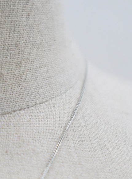 Two-Layer Chain and Square Pendant Necklace OO24