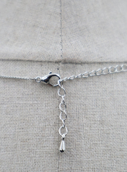 Two-Layer Chain and Square Pendant Necklace OO24