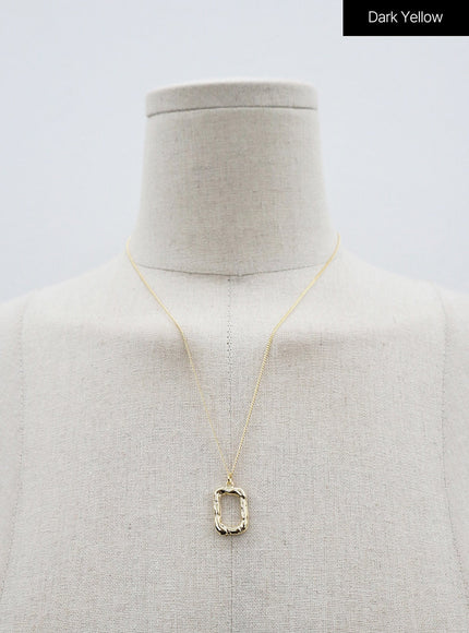 Two-Layer Chain and Square Pendant Necklace OO24